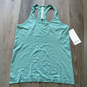Lululemon Swiftly Tech Racerback in Rip Tide Size 12